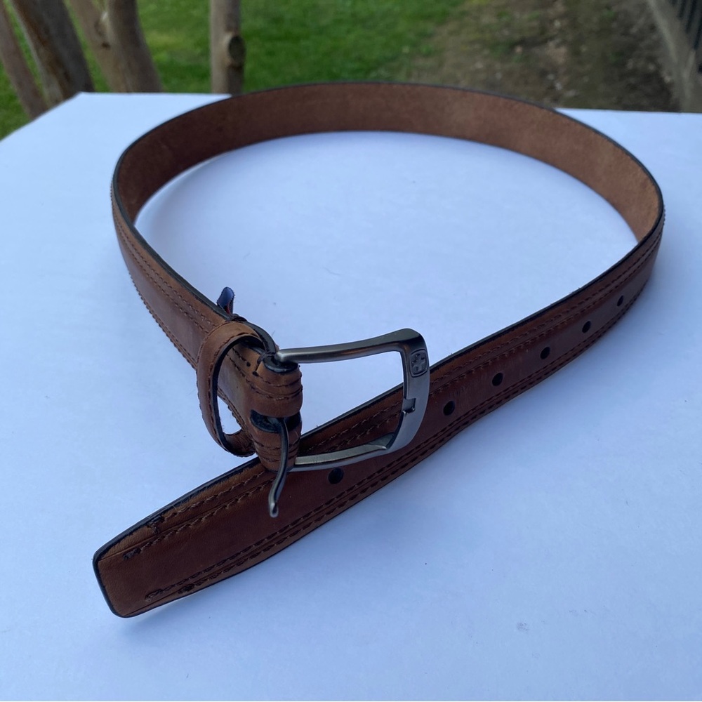 Swiss Gear by Wenger Men’s Thick Genuine Leather Medium Brown Belt | Buckle+ | M